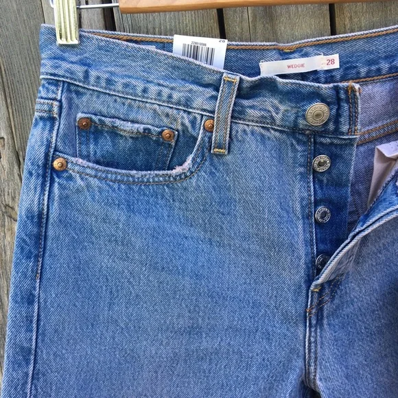 NWT Levi’s Wedgie Icon Fit Jean Athens Legion Blue 28